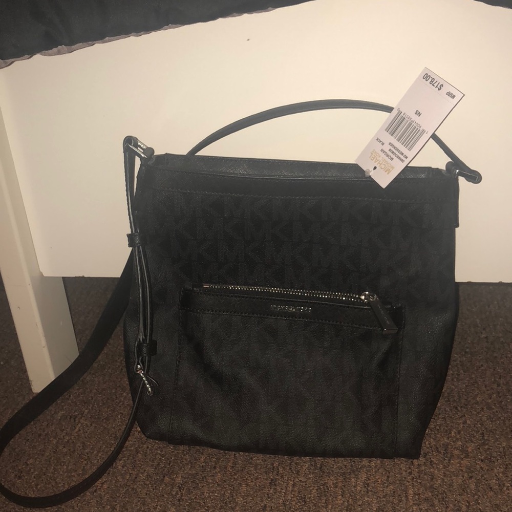 Michael kors crossbody bag
